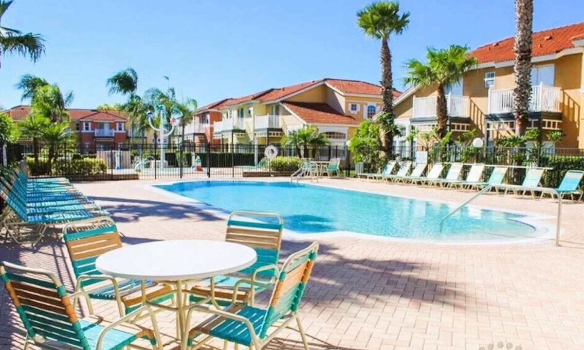 Lake Berkley Villa | Lake Berkley Villas Swanky