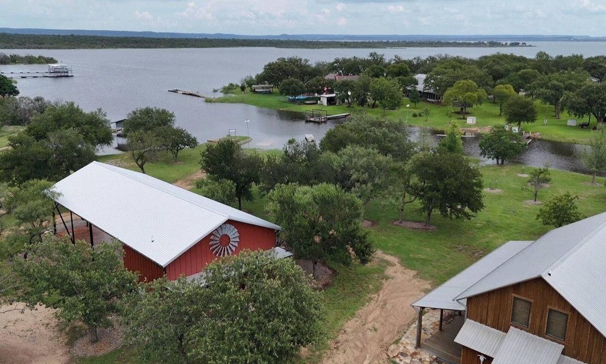 Buchanan Dam Cabin | Lake Buchanan Lodge featuring optional Pavilion with free kayaks and canoes.