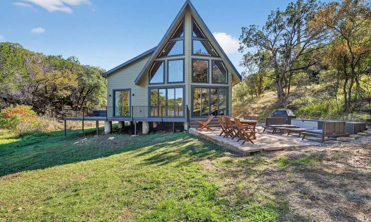 Council Creek South House | Lake Buchanan Stunning Views - 3 BR 3BA Fire Pit