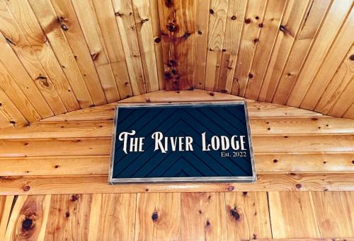 Platte County Apartment | Lake Cabin Along Platte River