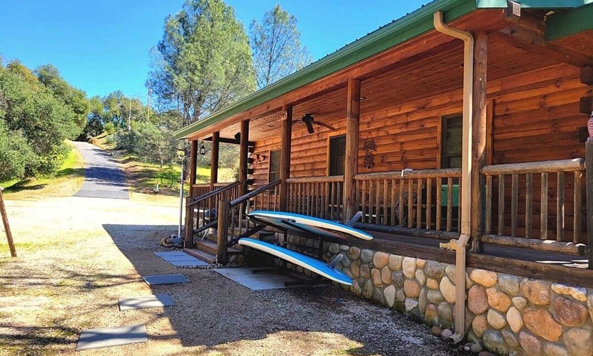 Paso Robles Cabin | Lake Cabin on 10Acres w/Seasonal Waterfront Views