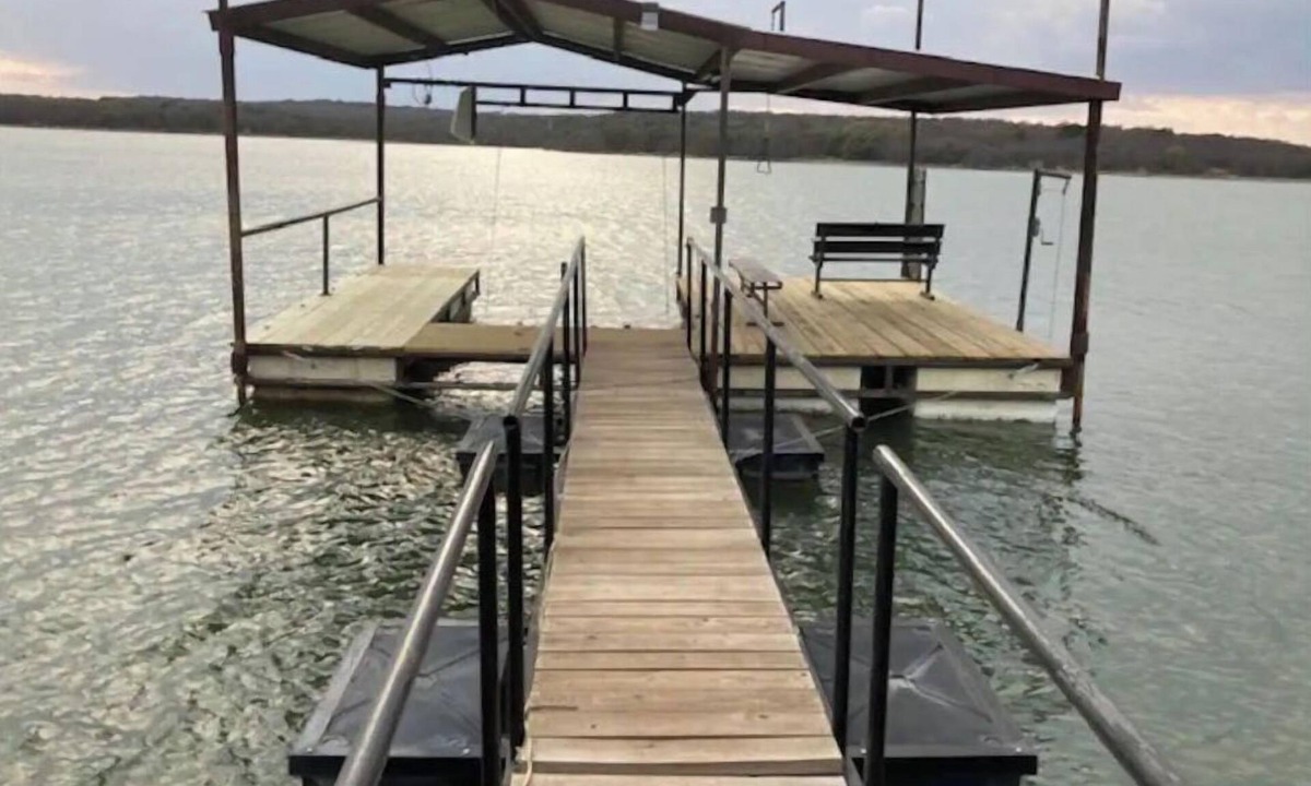 Cisco Cabin | Lake Cabin with private dock and boat parking!