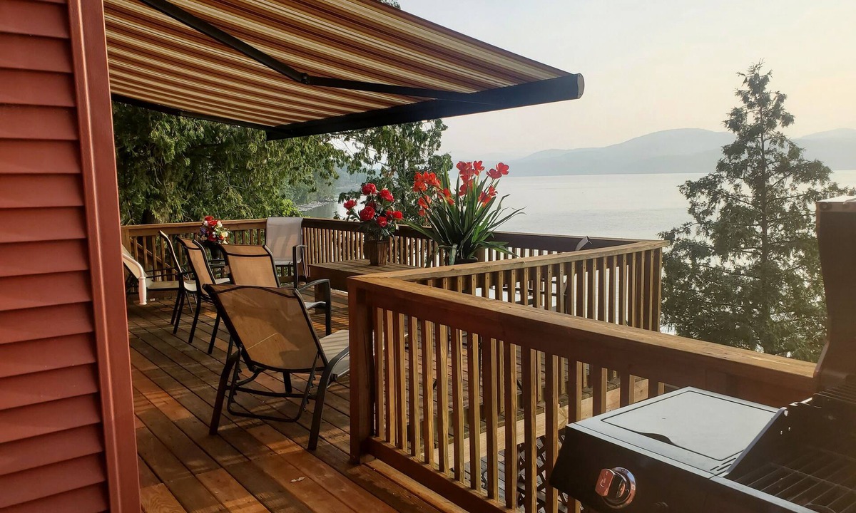 Addison House | Lake Champlain Home - Pvt Beach & Dock - 350K in upgrades 6/24-7/4 & Fall Avlbl
