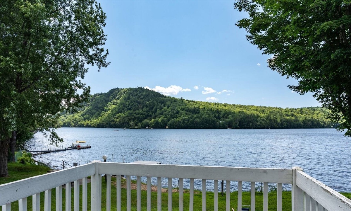 Bryant Pond House | Lake Christopher Condominium