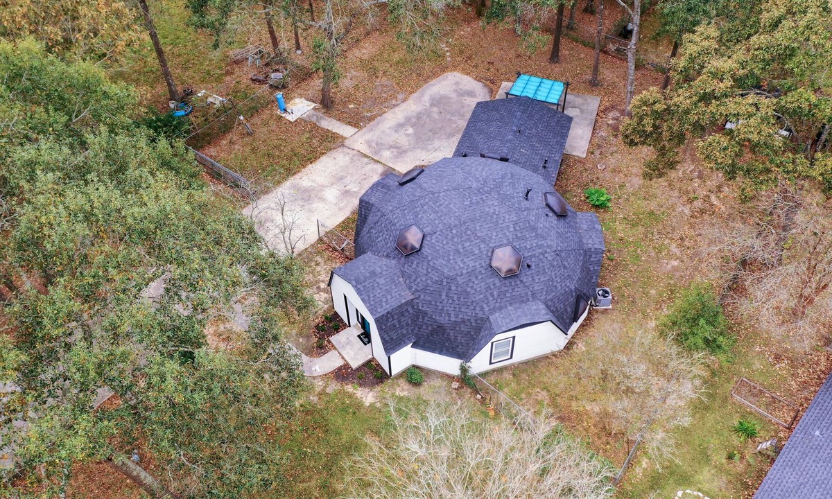 Montgomery House | Lake Conroe Dome Home