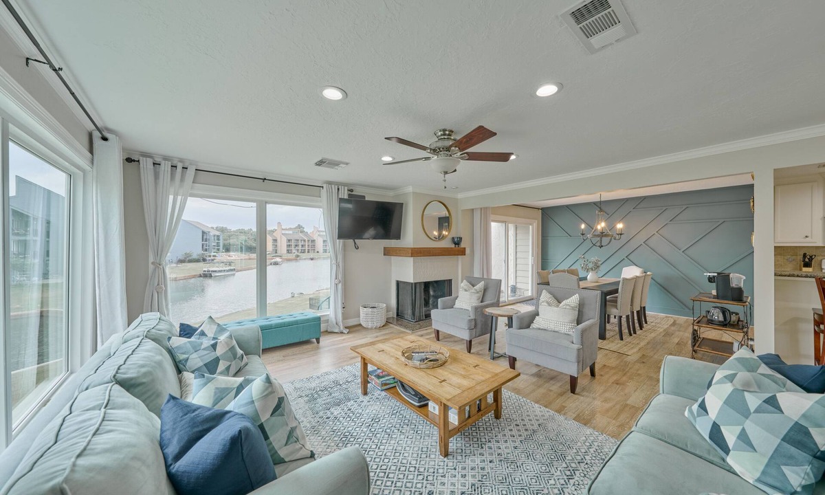 Walden on Lake Conroe House | Lake Conroe - Swimming, Tennis, Golf, Pickleball, Pet Friendly!