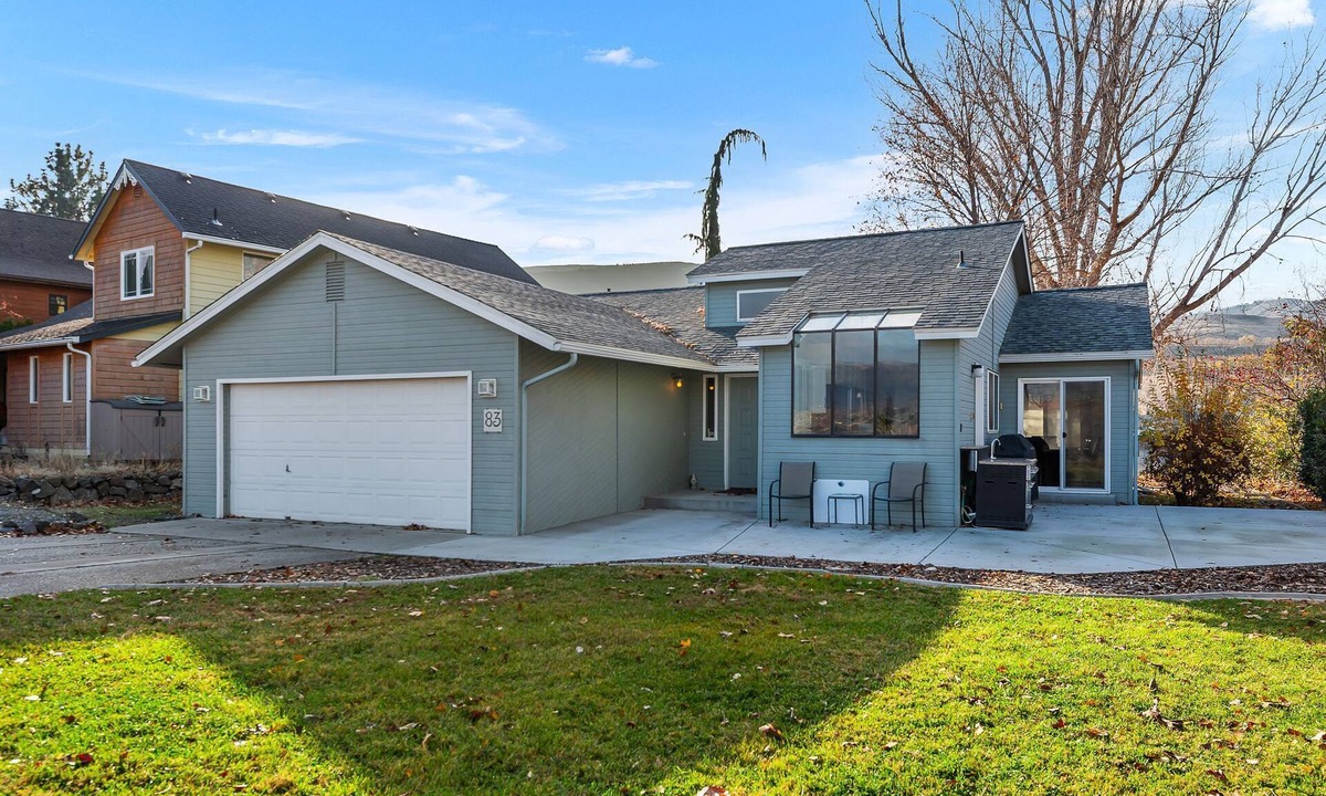 Malaga House | Lake Cortez Cottage - Year Round Fun