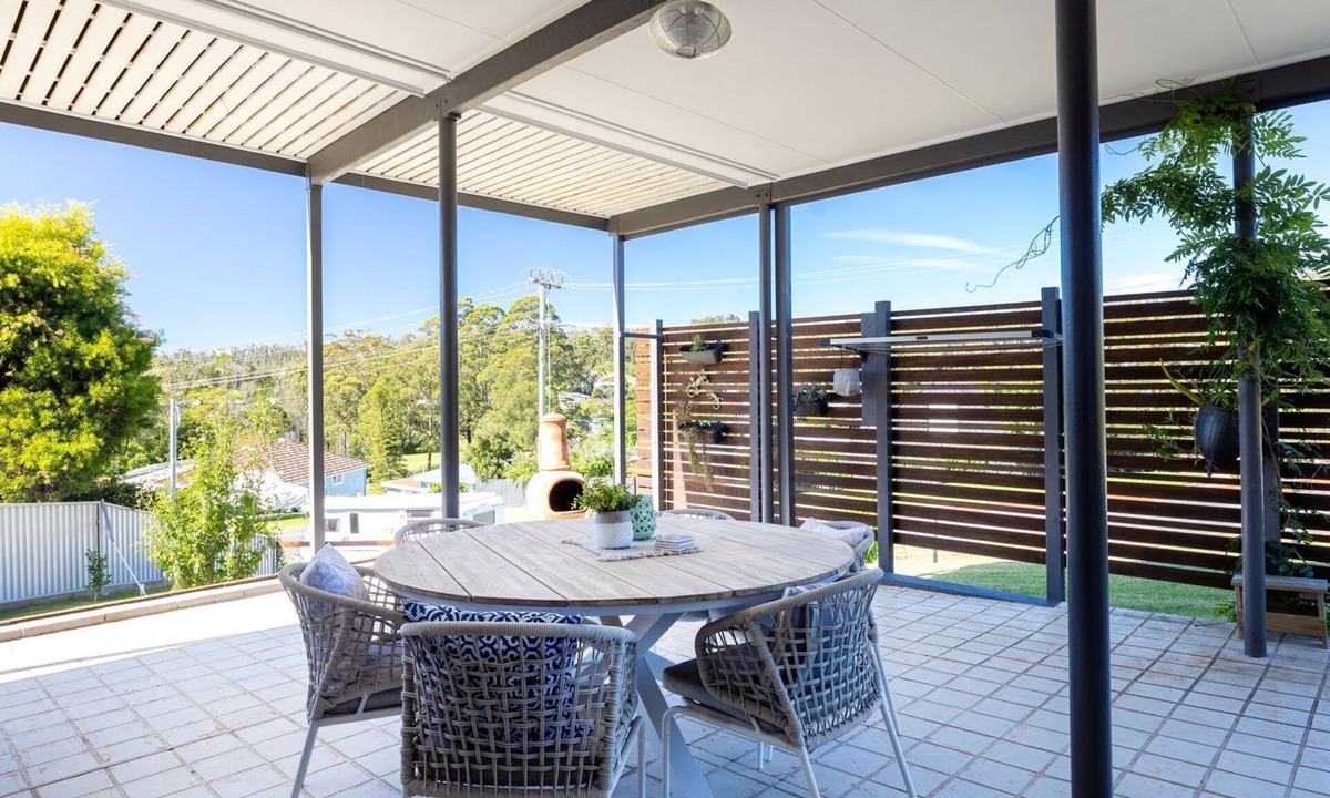 Conjola Park House | Lake Daze- sit back and relax