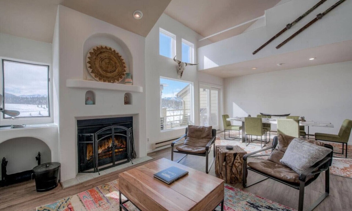 Dillon Villa | Lake Dillon Views! Modern, Spacious Townhome Near Ski Resorts