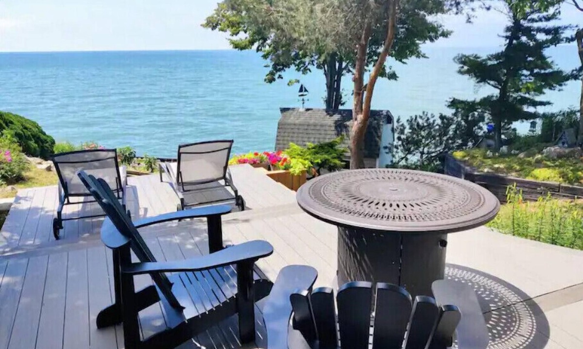 Colchester Cottage | Lake Erie & EPIC Wineries