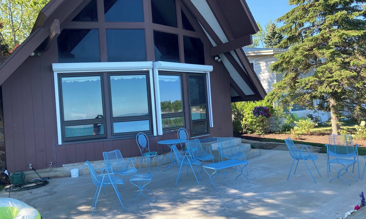 Van Buren Bay House | Lake Erie Water Front House Available in July