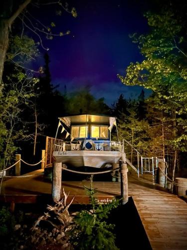 Colebrook Boat Rental | Lake Escape in Cozy Boathouse Surrounded by Forest
