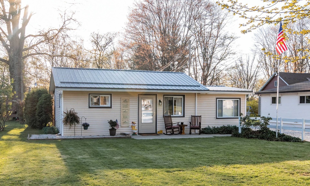 Pymatuning Central Cottage | Lake Escape Firepit + Boat Parking Near Marina