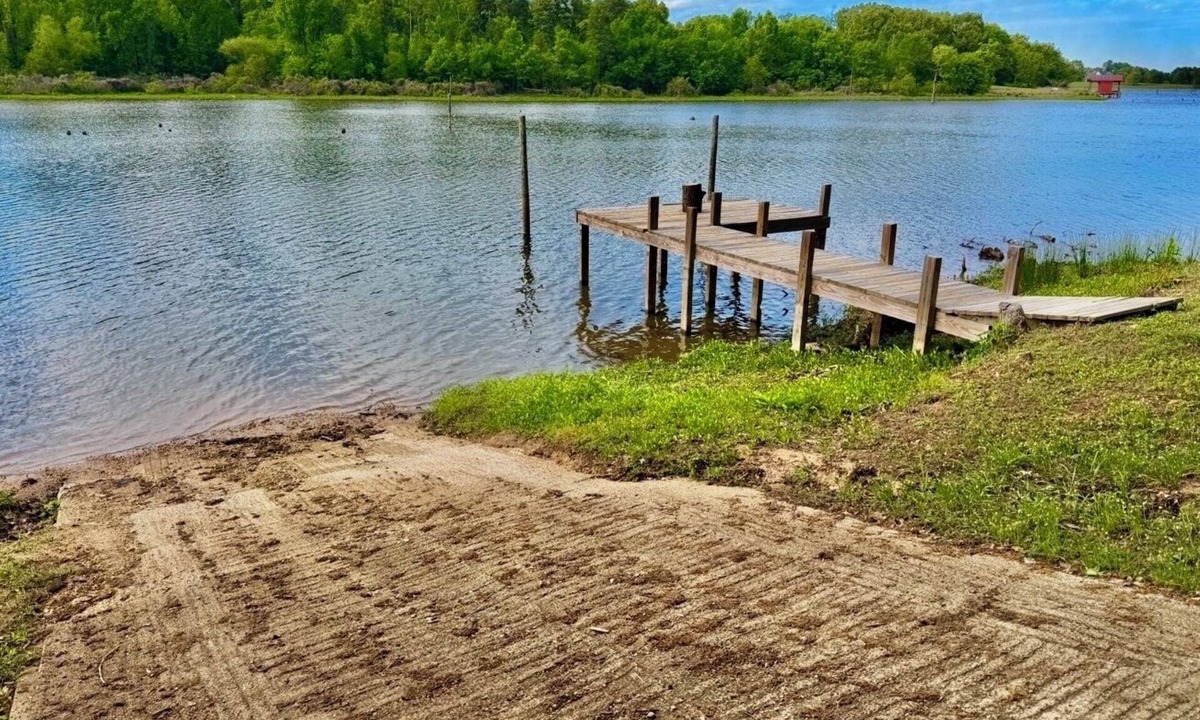 Alba Cabin | Lake Fork Water Front Peaceful 2-bedroom cabin-Boat Ramp/Dock