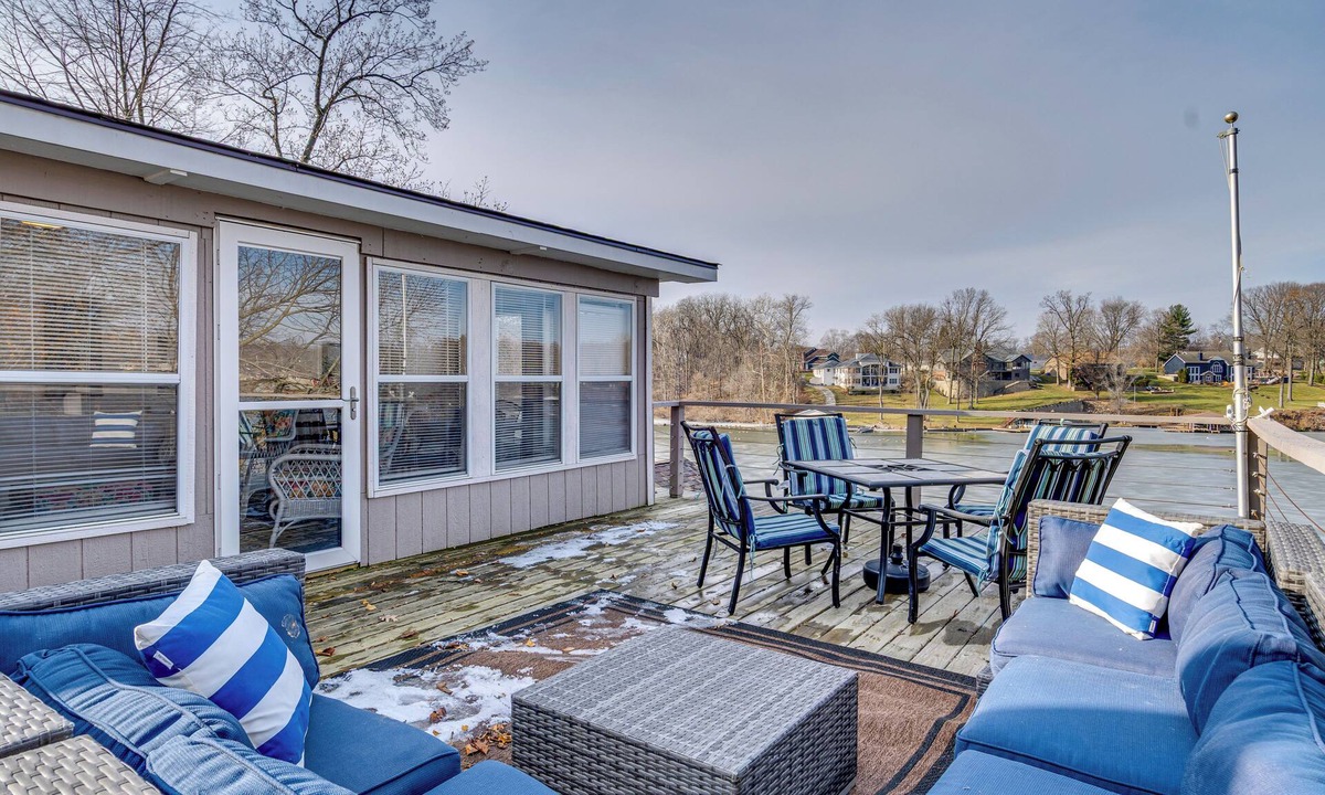 Monticello Apartment | Lake Freeman Gem w/Dock Access & Sunset View!