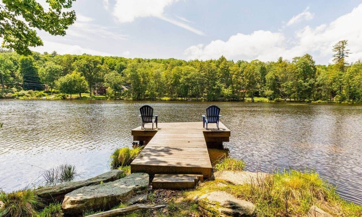 Smallwood House | Lake Front Catskills Lodge