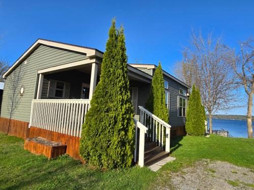 Otonabee-South Monaghan House | Lake Front Dream Cottage Resort! W-5 Star Golf Course!