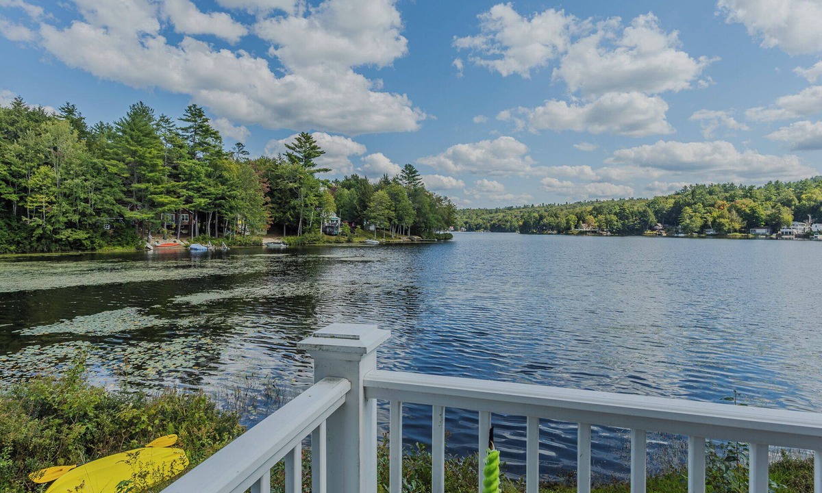 Unity House | Lake Front Family Friendly Escape