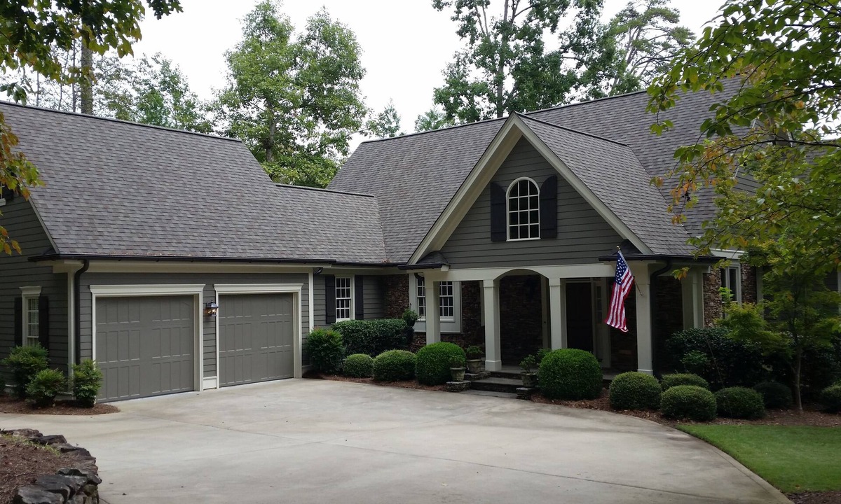 Greensboro House | Lake Front & Golf Course View 4 Bed/4.5 Bath in Reynolds!