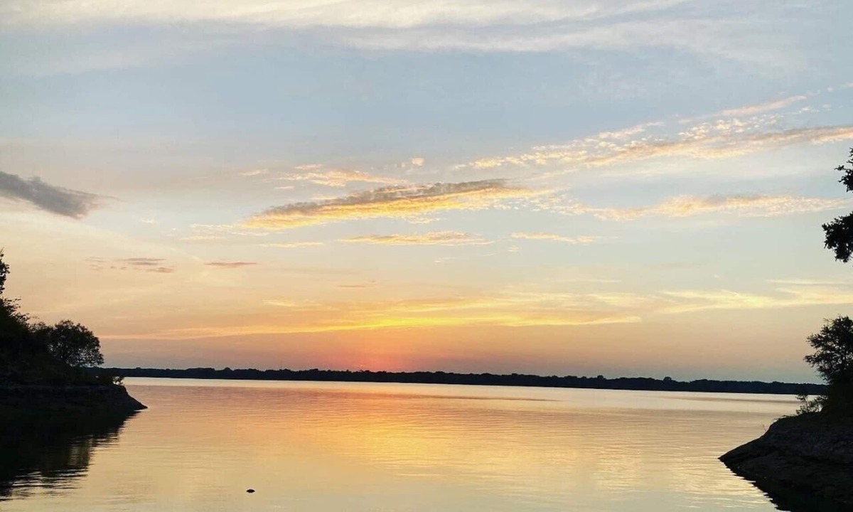 Whitney House | LAKE FRONT HOME! Direct access to the water.