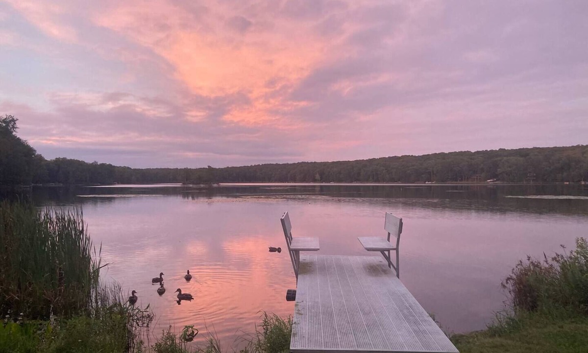 Gouldsboro House | Lake Front | Hot Tub | Fire Pit | Kayaks On Site| Pool Table