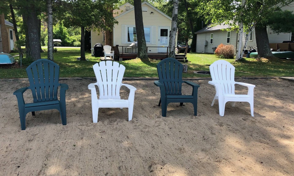 Elk Rapids Cottage | Lake Front House on Beautiful Birch Lake