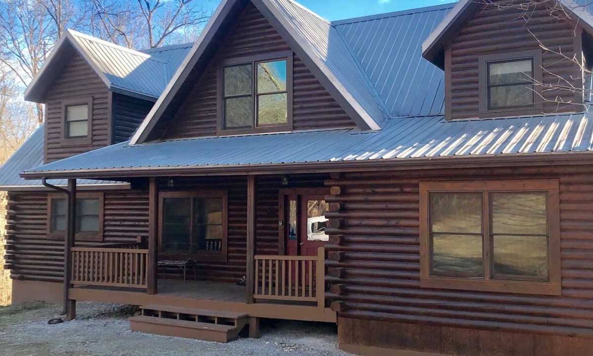 Shell Knob Cabin | Lake Front Log Home.12 Acres on Private Cove