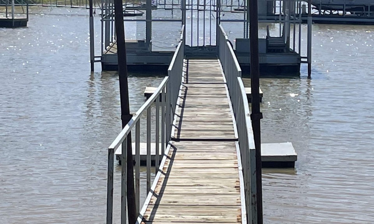 Eufaula House | Lake front retreat, covered boat dock, large deck, fenced play area, RV parking
