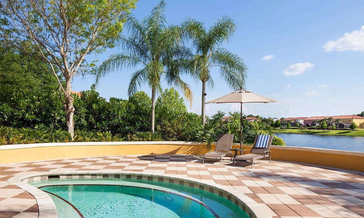 Sunset Lakes House | *LAKE FRONT SUNSET HOUSE*5 MINUTES TO DISNEY!
