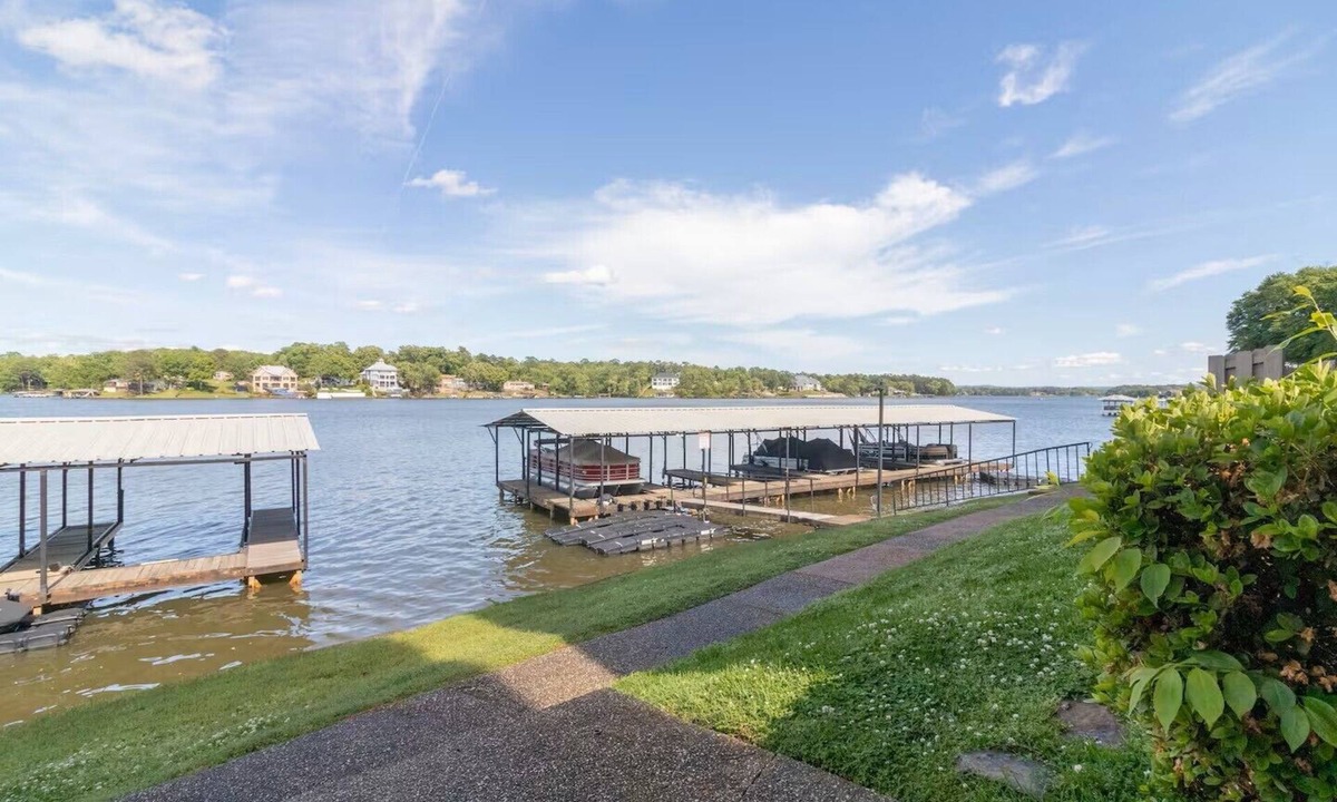 Rockwell Condo | Lake Front