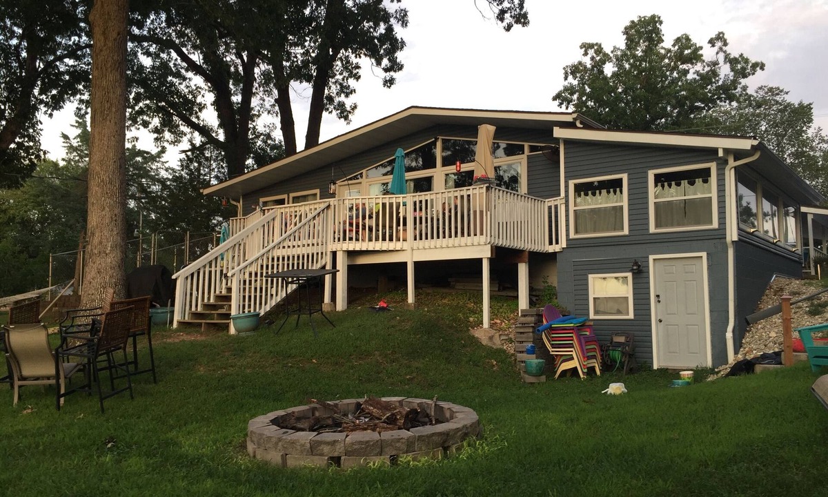 Sunrise Beach House | Lake front