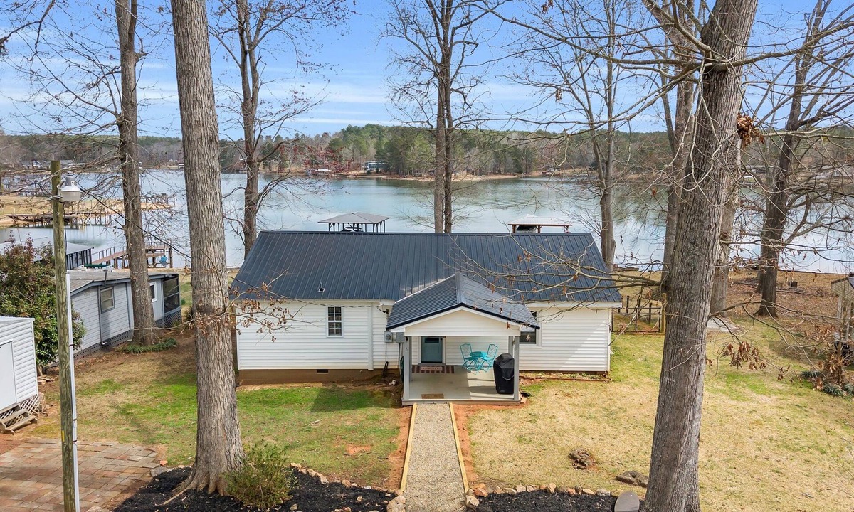 Cross Hill House | Lake Greenwood Splash & Stay