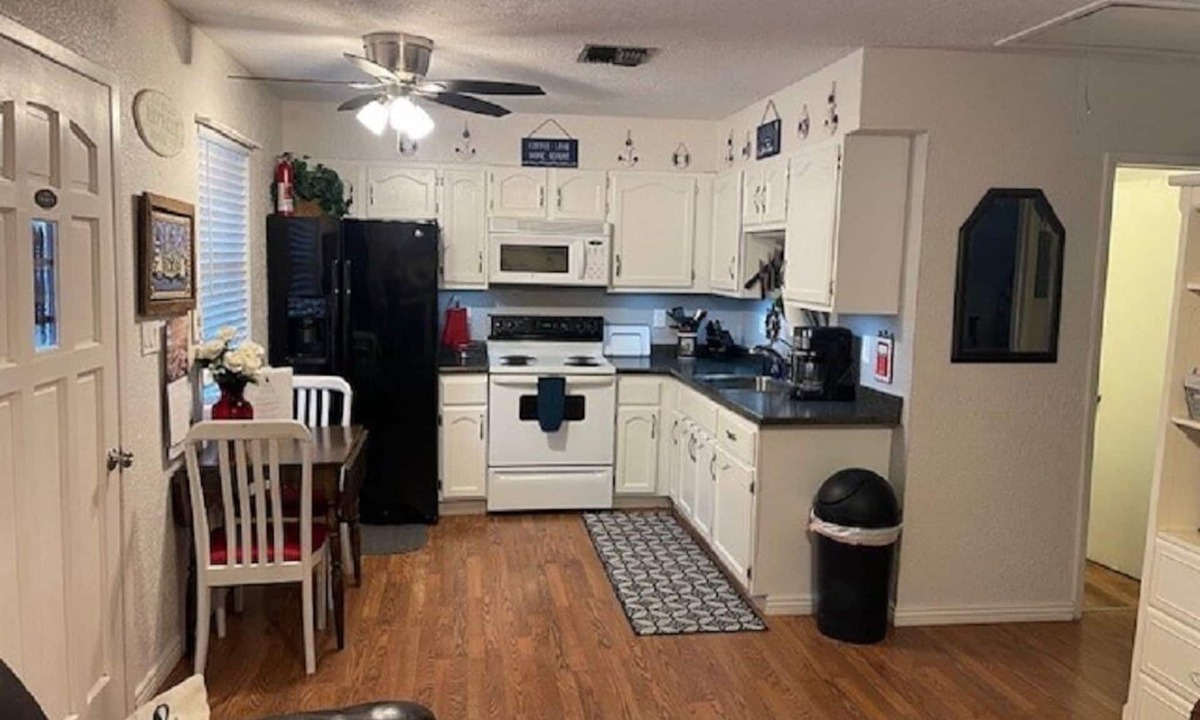 Tonto Basin House | Lake House Cabin is less than 3 Miles from the Roosevelt Lake