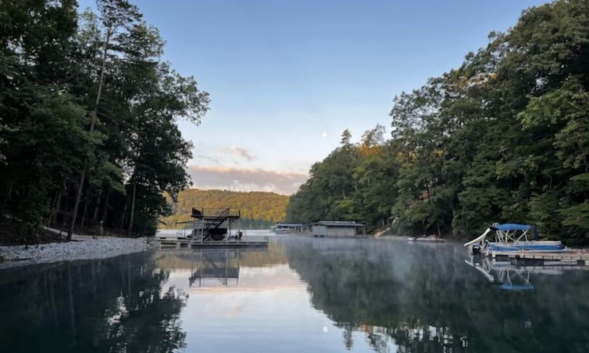 Big Creek House | Lake House in Cove, Private Dock & Covered Slip, Sleeps 16 in Beds