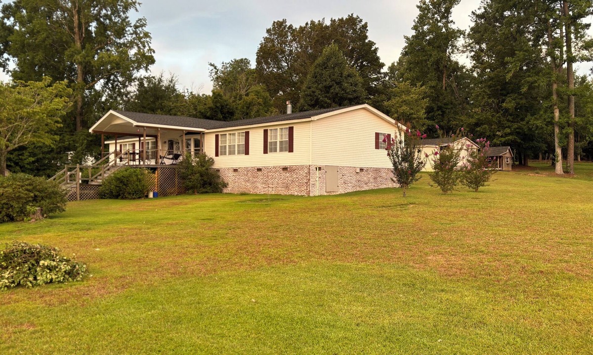 Cross Hill House | Lake House
