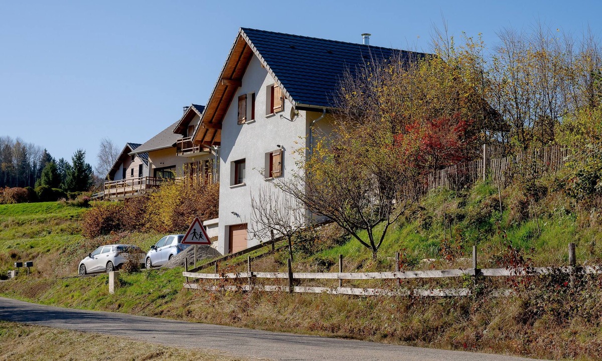 La Thuile House | Lake House with Wifi, Terrace, and Lake View