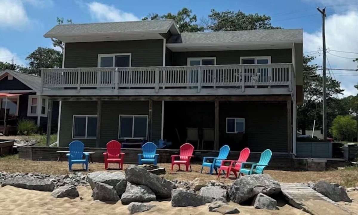Oscoda House | Lake Huron Waterfront, Sandy Beach, Stunning Views