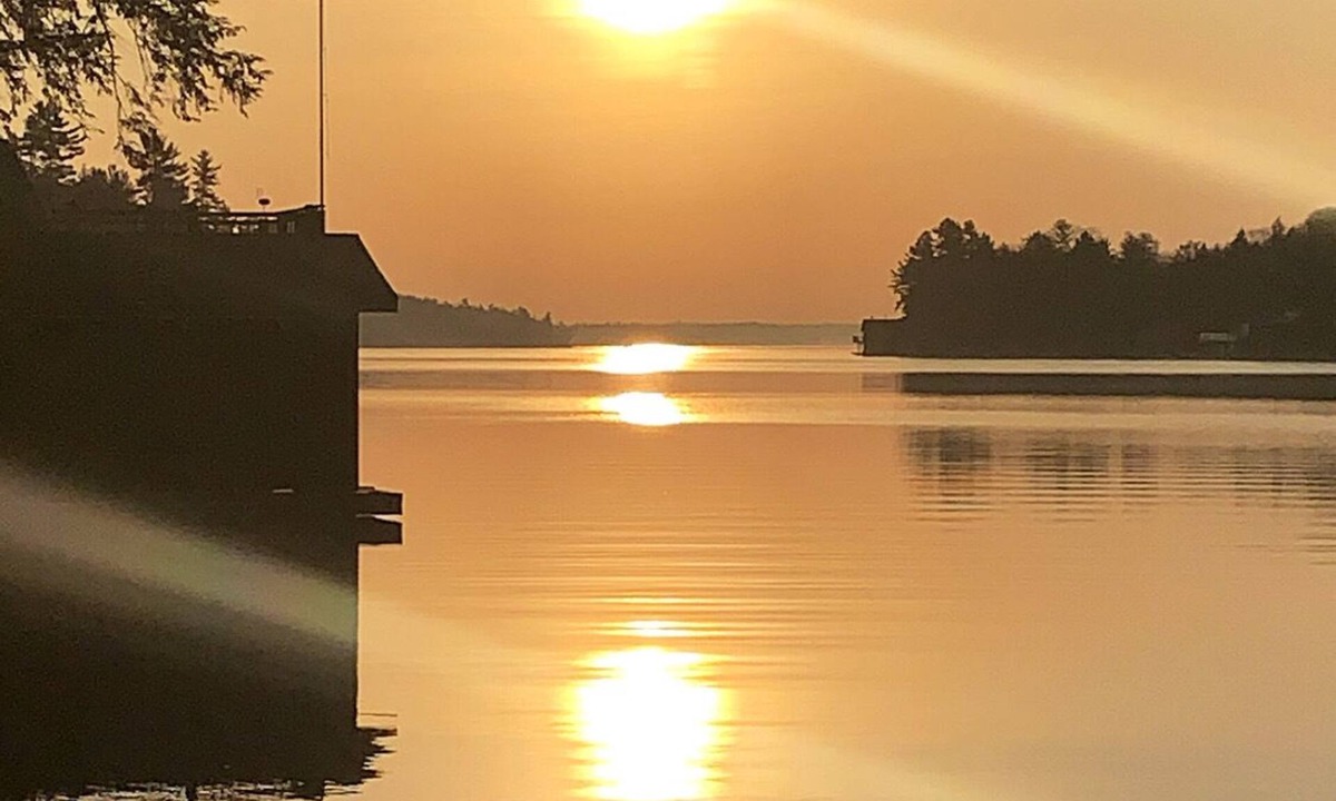 Muskoka Lakes Cottage | Lake Joseph Muskoka - 3BR+ Waterfront Cottage