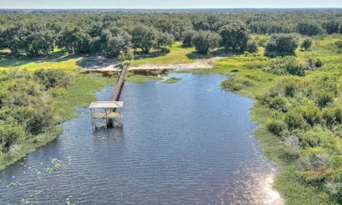 River Ranch House | Lake Kissimmee Lakefront in 4500 acre State Forest
