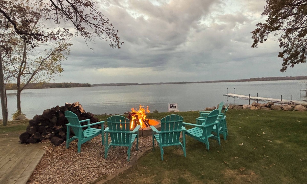 Paynesville House | Lake Koronis All Season Home-5 bedrm, screened porch, fish/swim/bike/snowmobile