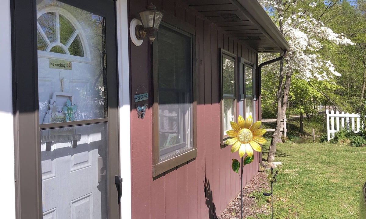 Monticello Cabin | Lake Life Cabin on Freeman Lake