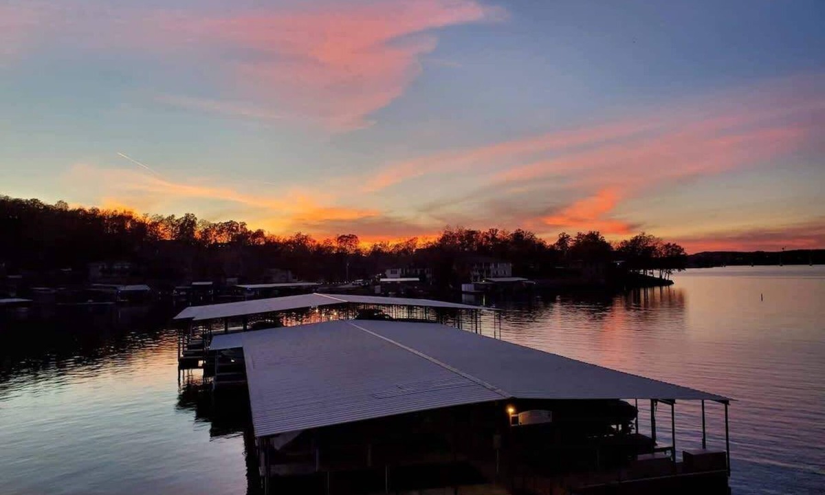 Osage Beach Condo | Lake Life Reimagined -best location best view 17mm