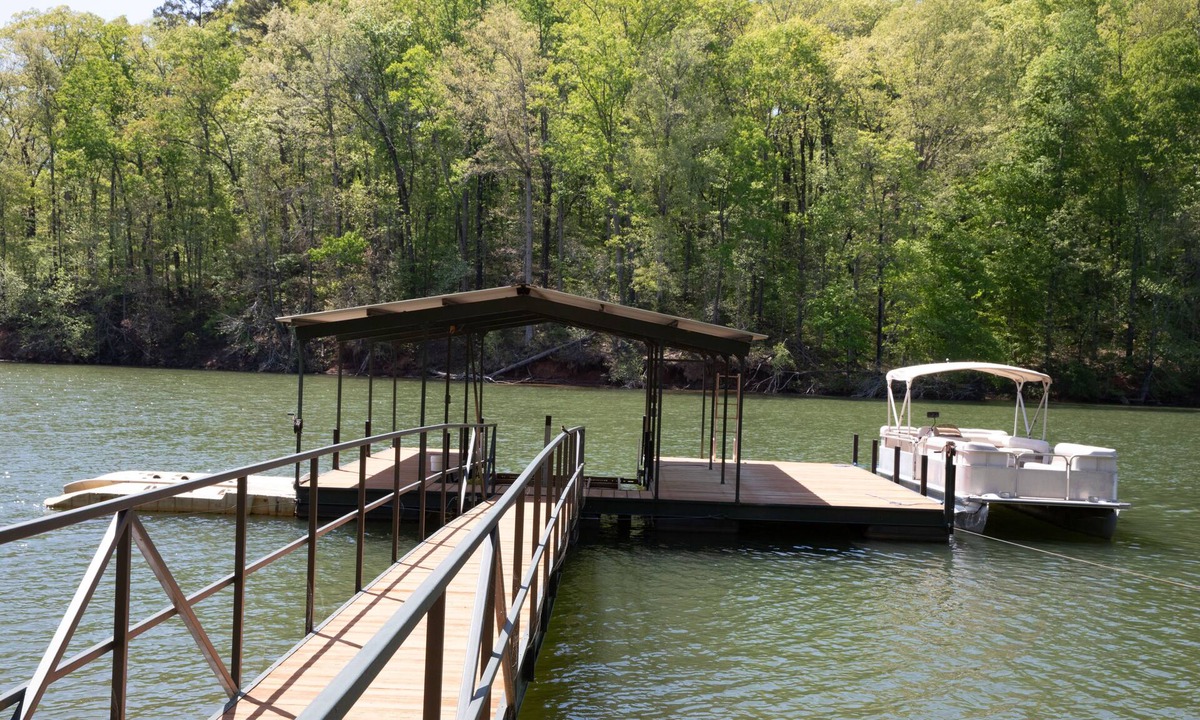 Townville House | Lake Living at its finest!