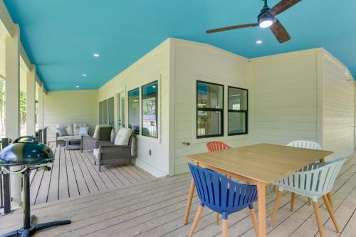 Pointblank House | Lake Livingston Retreat w/Dock & Waterfront View!