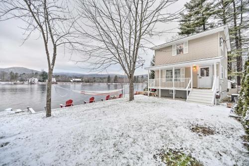 Lake Luzerne House | Lake Luzerne Home with Fire Pit on Hudson River