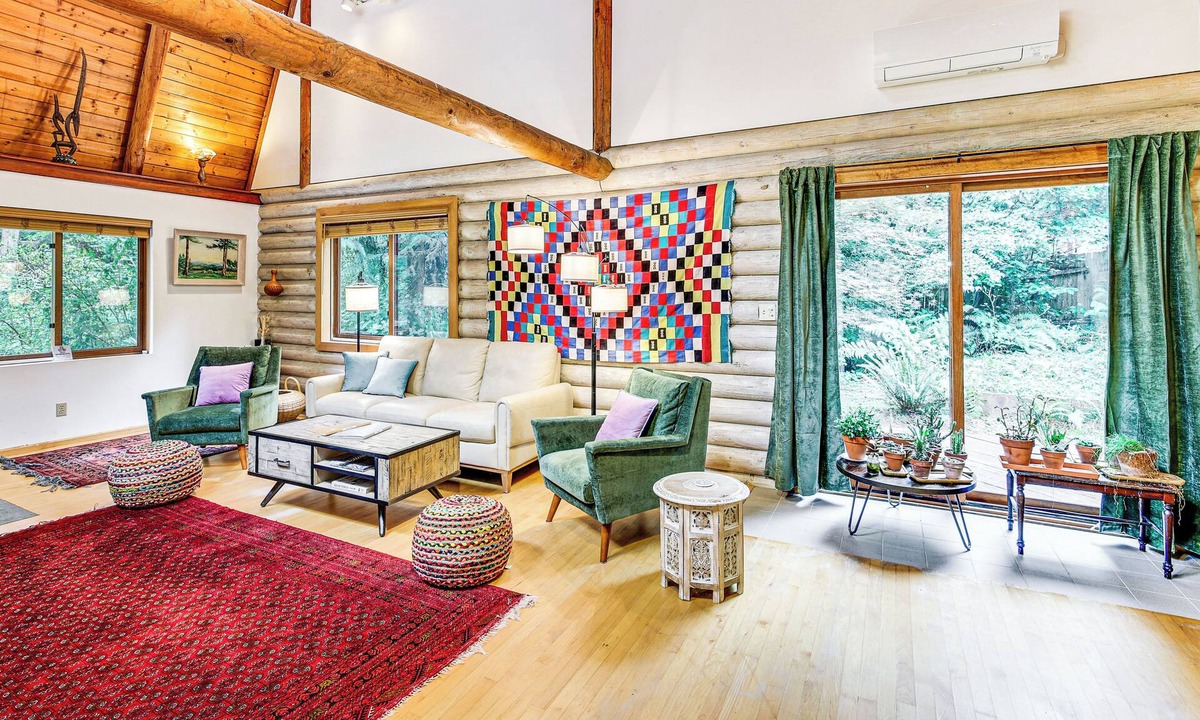 Duvall Cabin | Lake Margaret Access: Boho Log Cabin w/Backyard