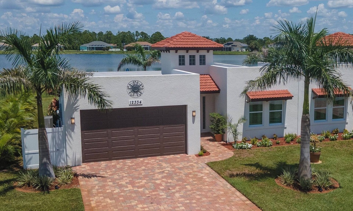 Englewood East Villa | Lake Marlin Villa 2