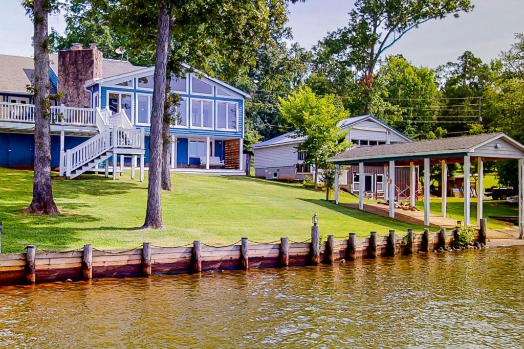 Prosperity House | Lake Murray Adventures