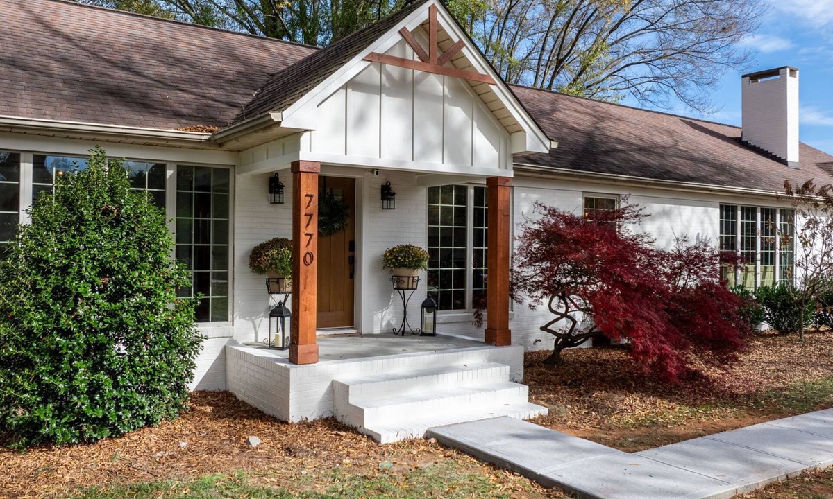 Sherrills Ford House | Lake Norman Farmstead Retreat + Fire Pit