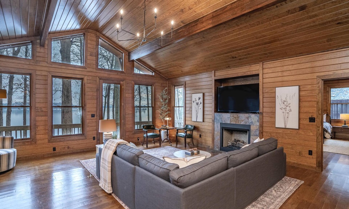 Eatonton Cabin | Lake Oconee Lake Front Cabin+Private Dock+Fire Pit+Fireplace+AMAZING VIEWS!